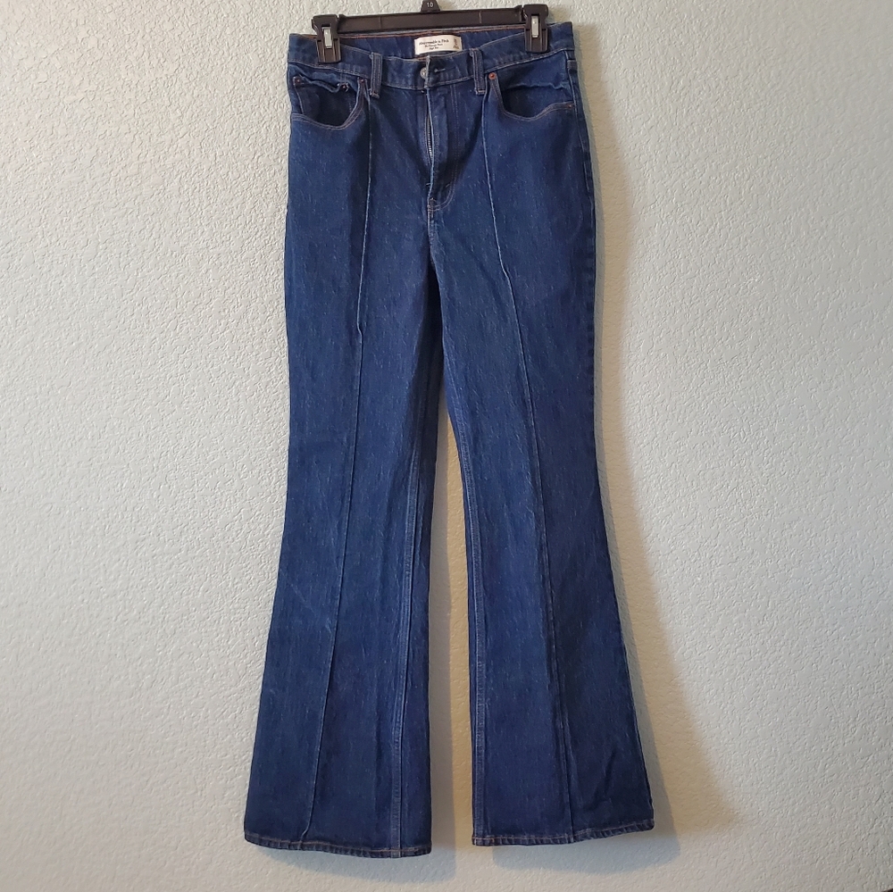 Abercrombie and Fitch Vintage Flare High Rise, size 6R